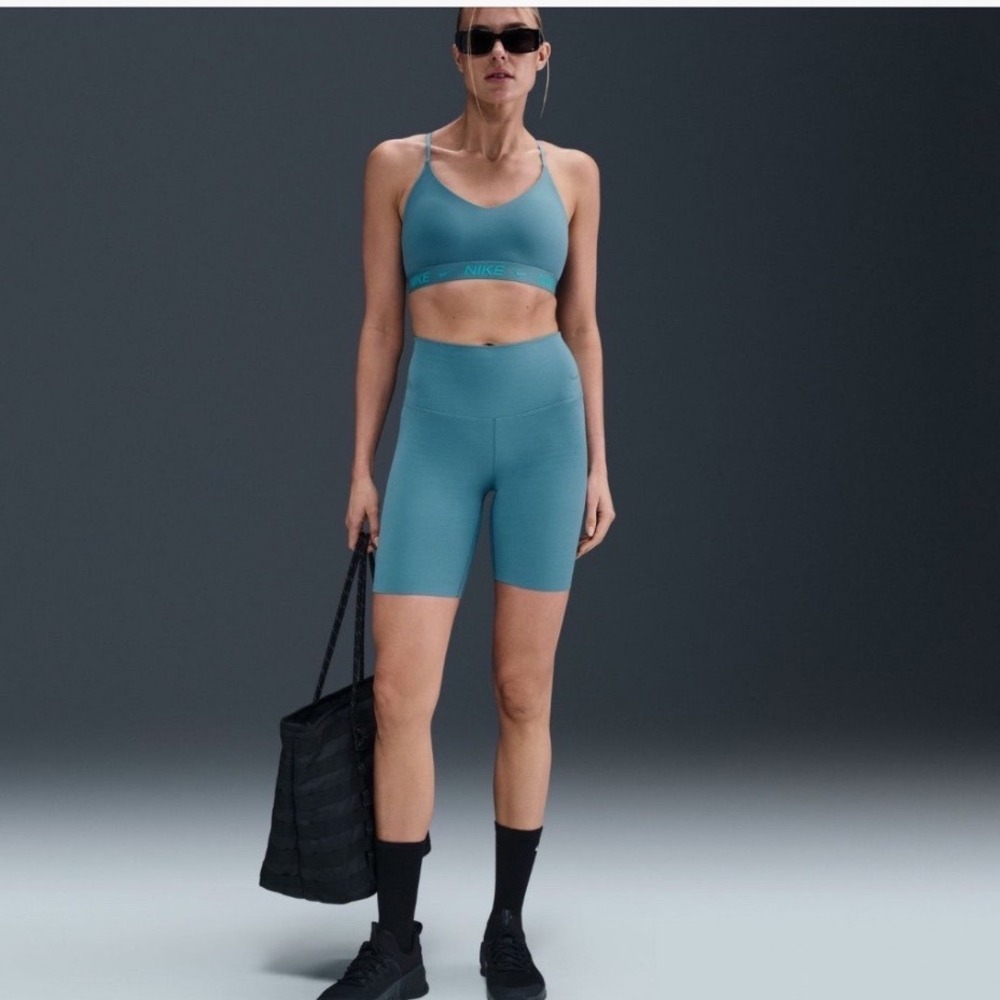 NIKE ZENVY‎ GENTLE-SUPPORT HIGH-WAISTED 8" BIKER SHORT - WOMEN'S Size L BLUE